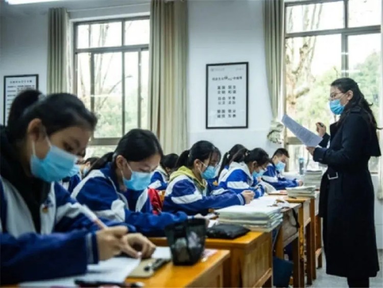 最新！四川發布開學時間，8省已開學，8省緊隨其后，3省有望四月初開學