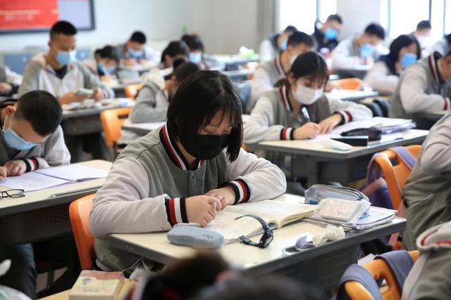 最新！四川發布開學時間，8省已開學，8省緊隨其后，3省有望四月初開學