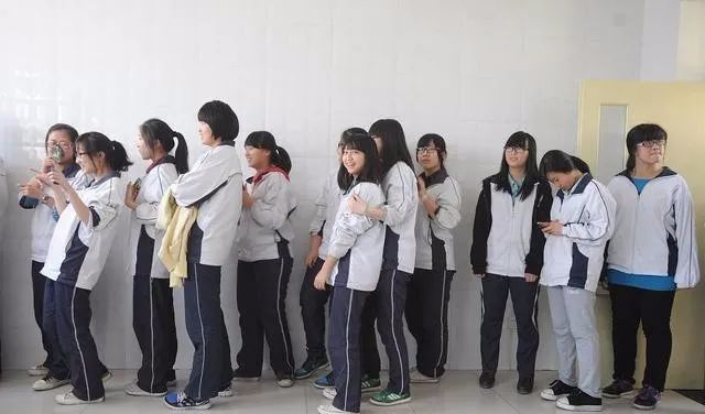 除六地外，全國24省公布開學(xué)時間，11省表示學(xué)校會利用周末和暑假補(bǔ)課